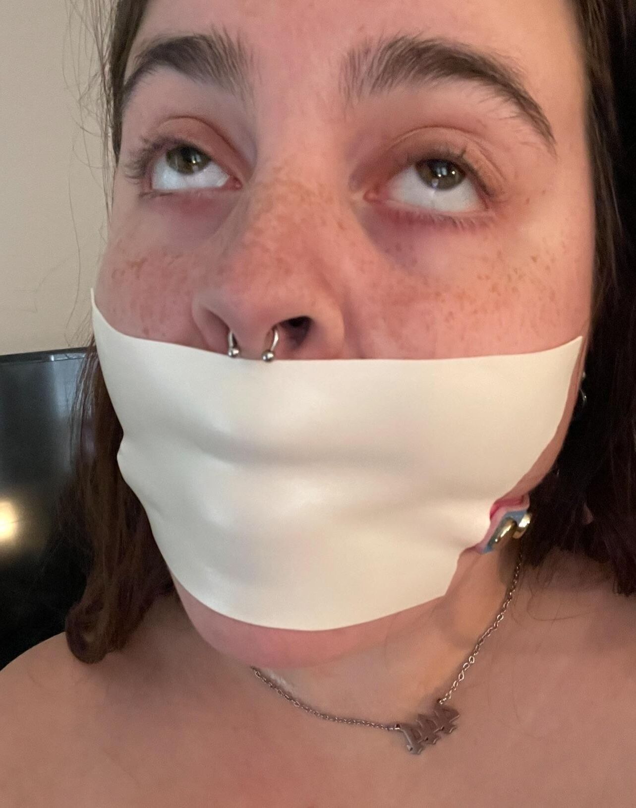 Chatte poilue peau claire latina squishkitten