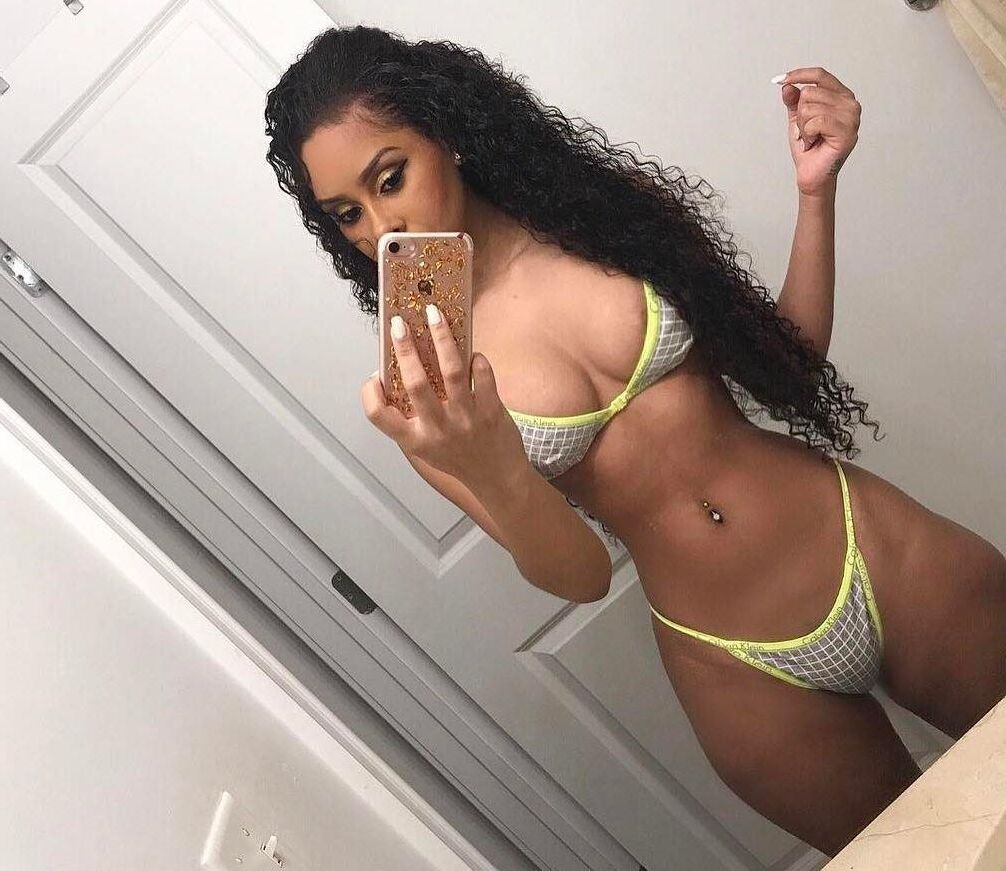 Selfie Home Girls *