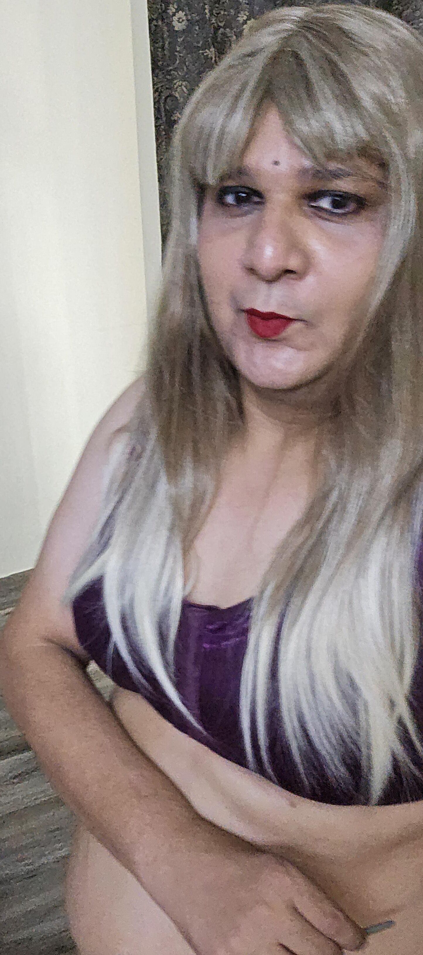 rubio transexual Monica M muestra el set