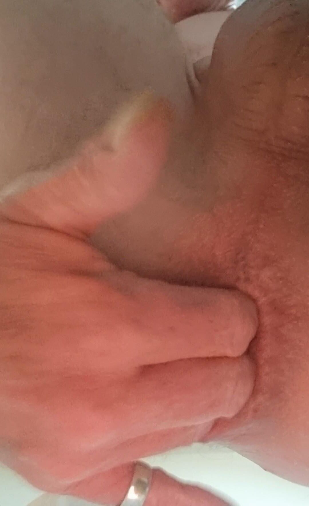 SMALL CLIT BIG HOLE