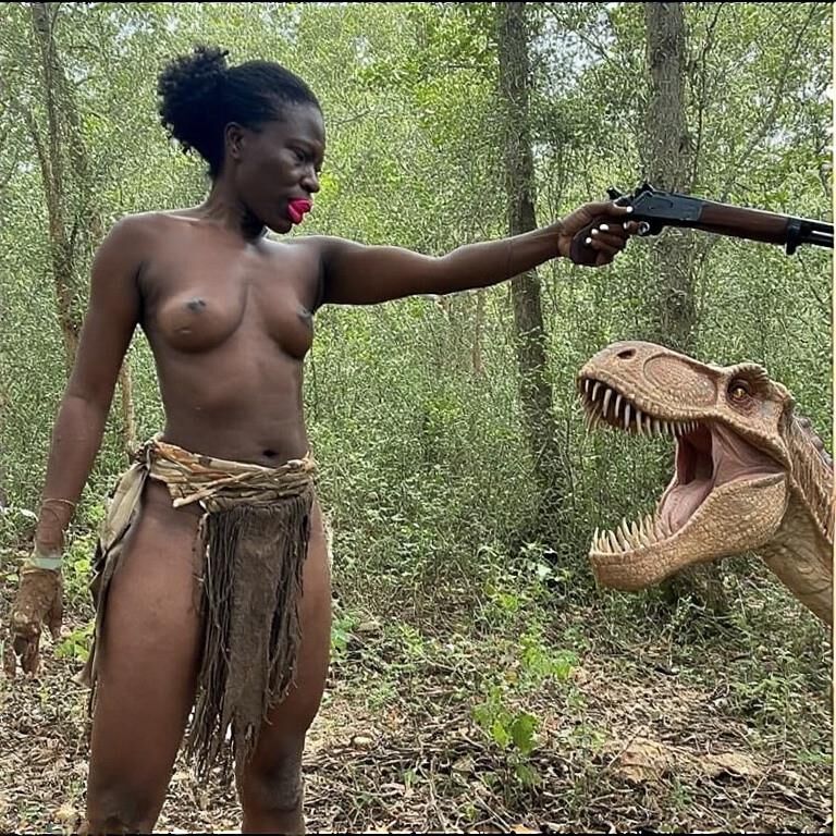 Mulheres negras vs. criptídeos