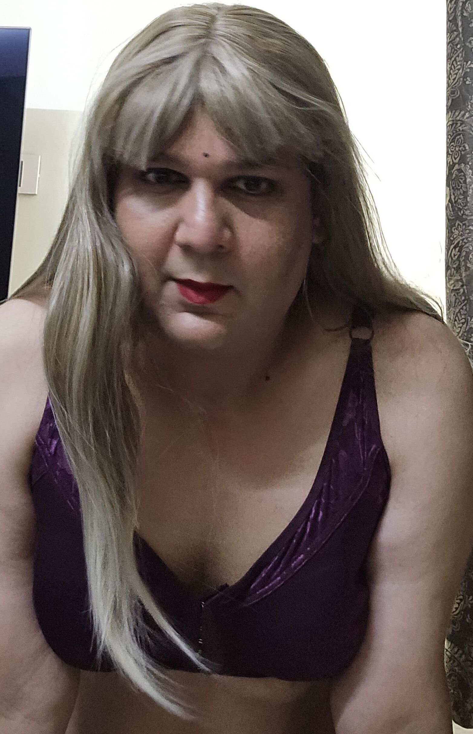 rubio transexual Monica M muestra el set