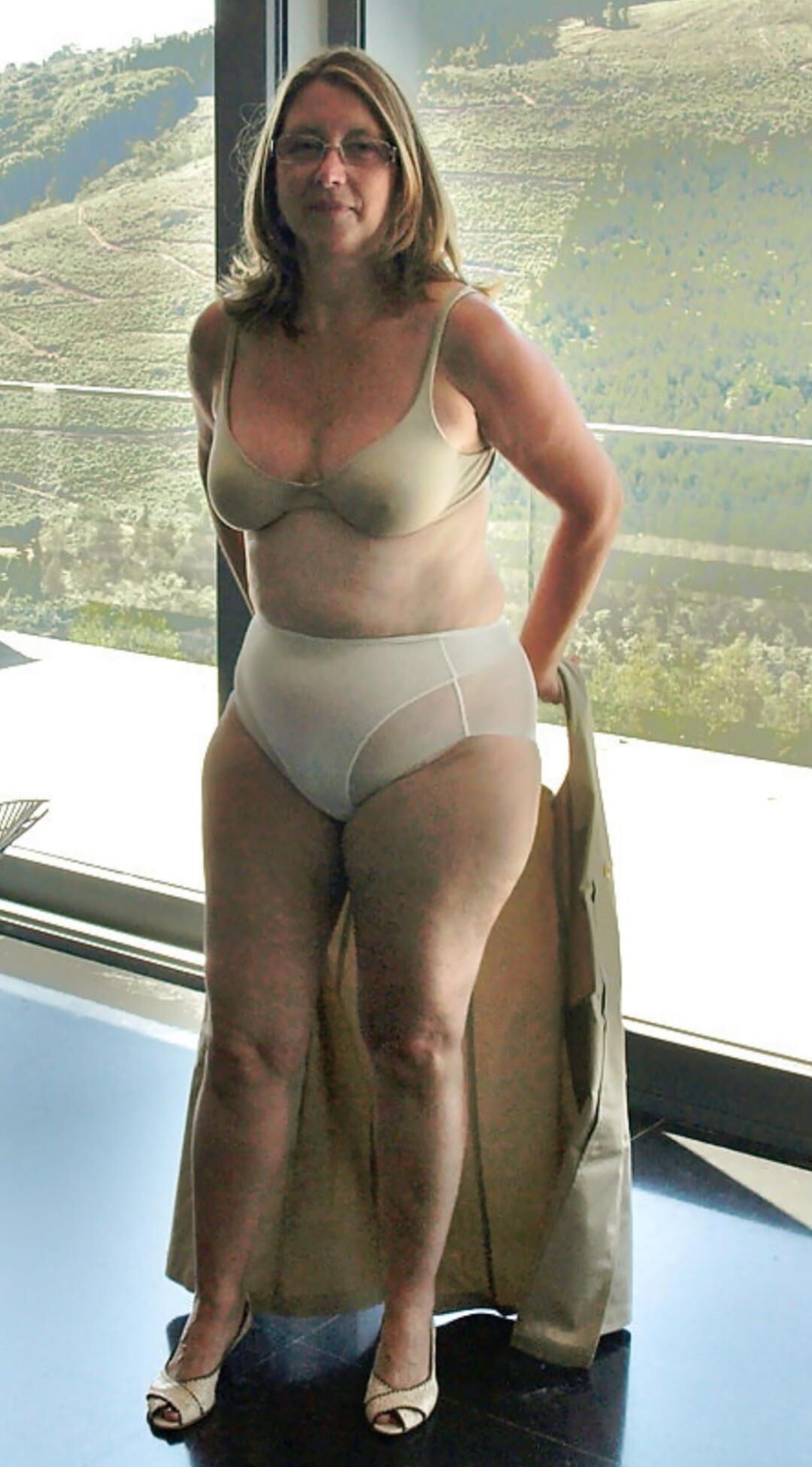 Lingerie madura