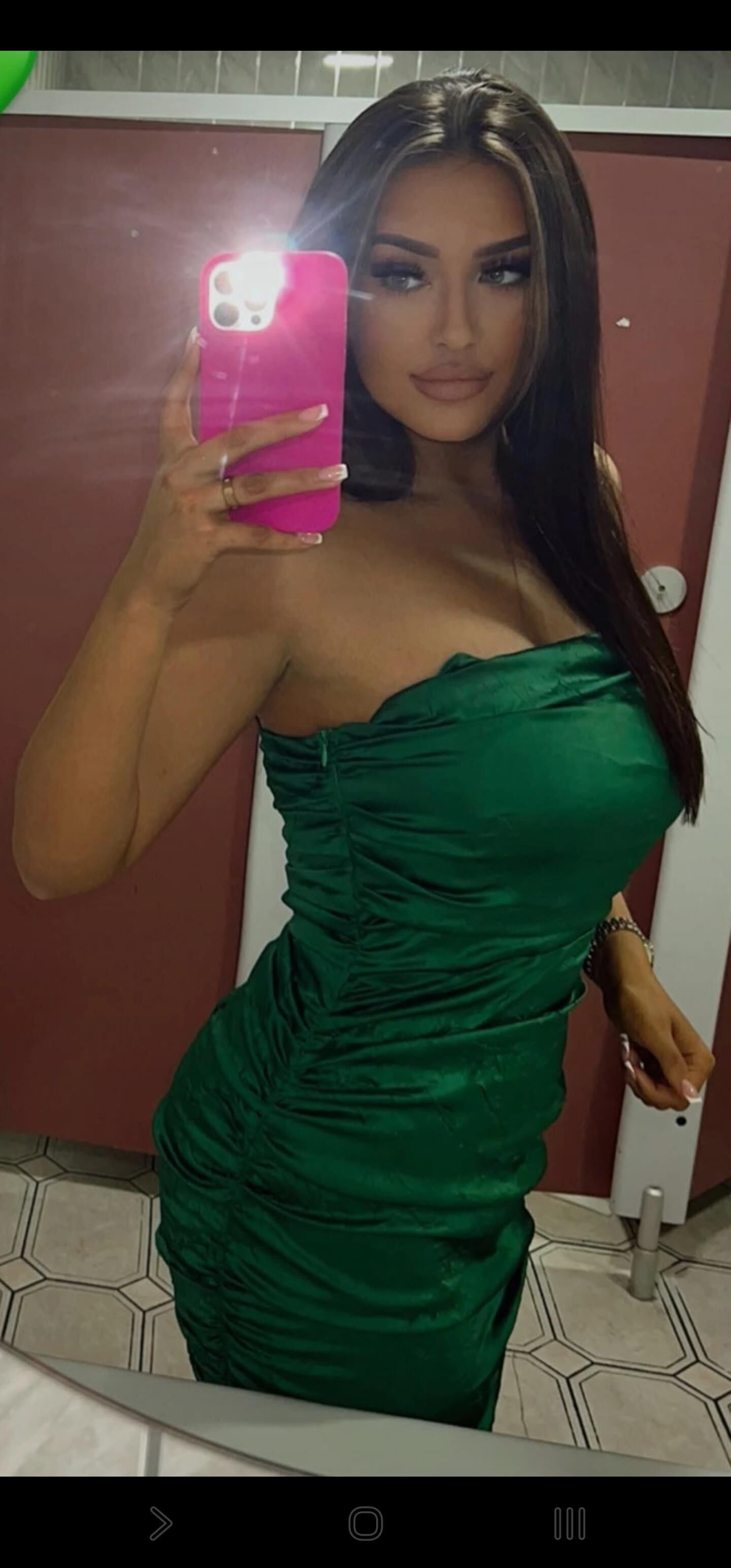 Amber non nude 