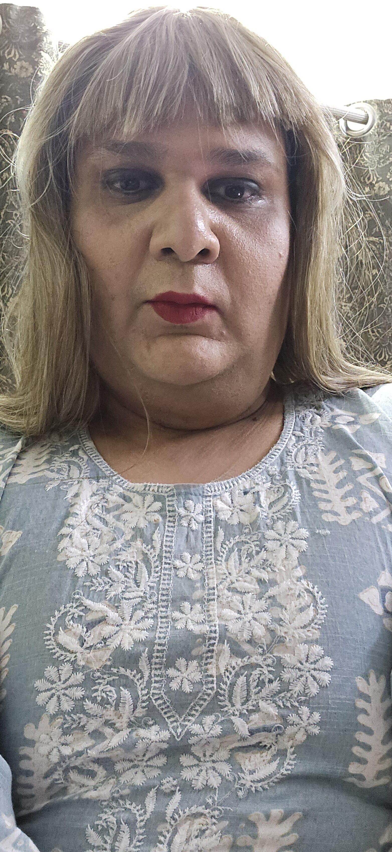 Blonde travesti Monica M Shows Off Set
