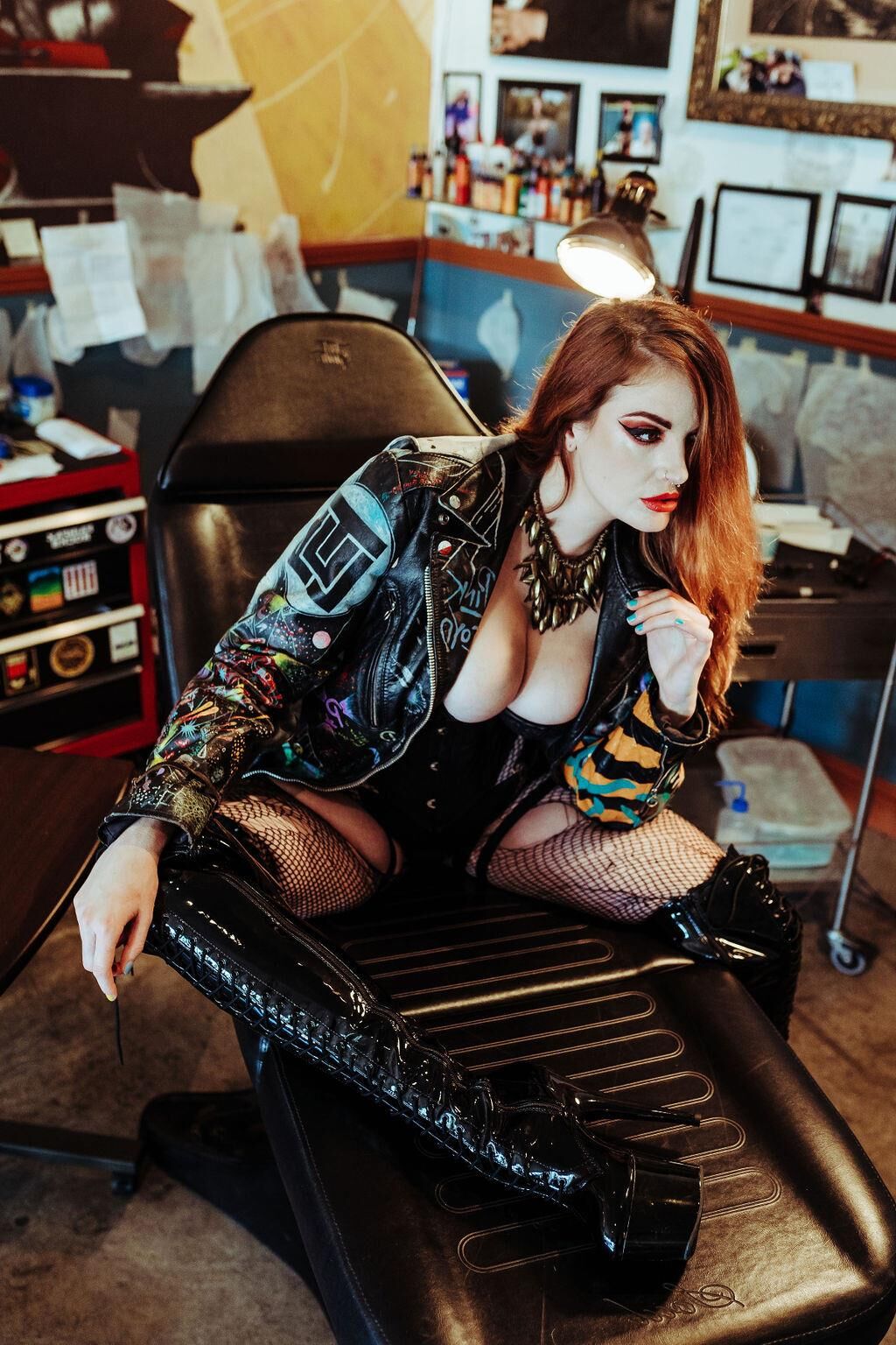 LadyGingerLust Busty Curvy UK Model