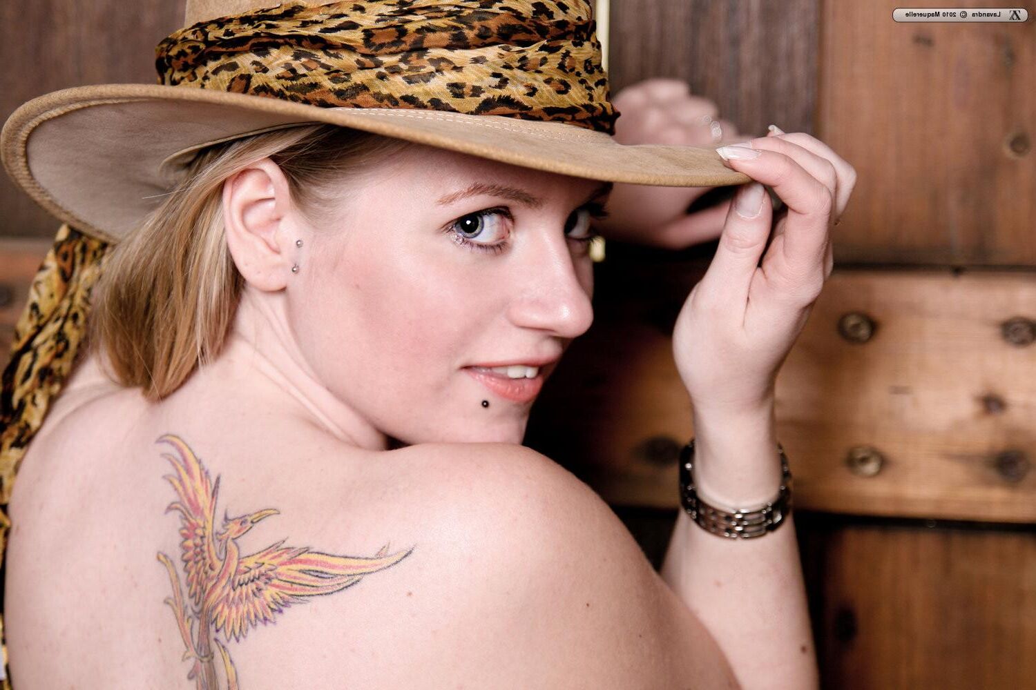 Zivity Lavandra La Grange (x)