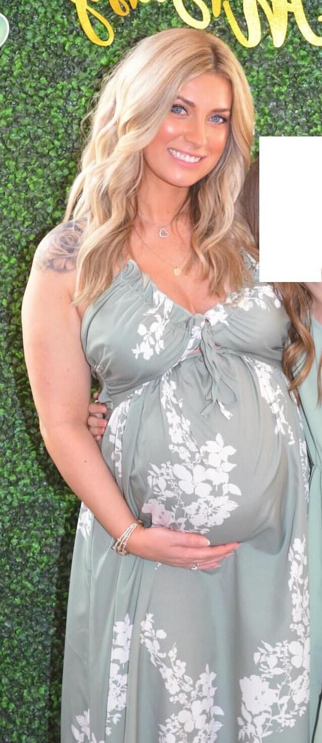 Power Blonde Preggo
