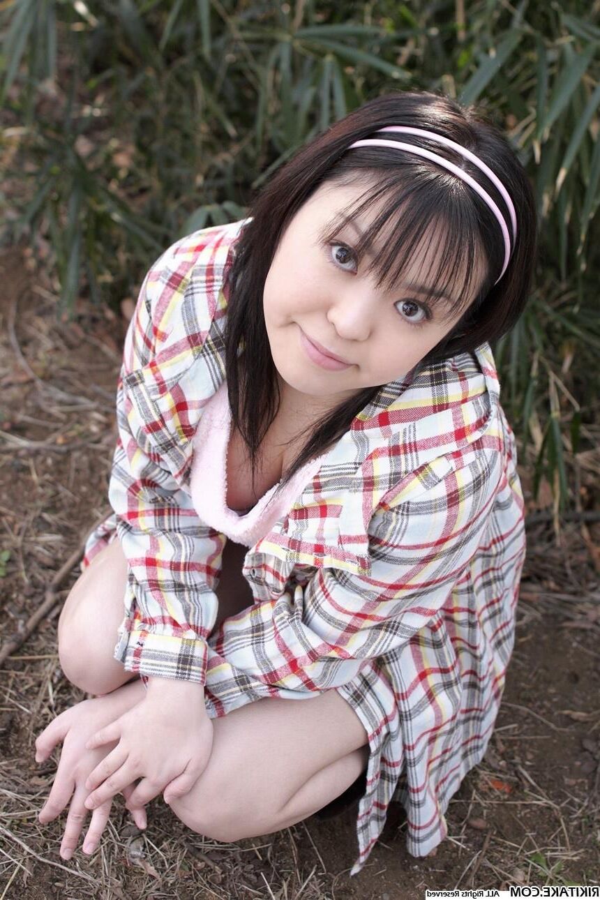 Modèle de nu japonais Momoha Hasegawa