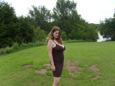 Milf outdoors
