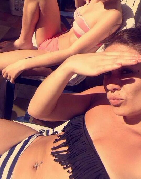 Voyeur Spy Oops Bikini swimsuit downblouse nipslip feet foot 