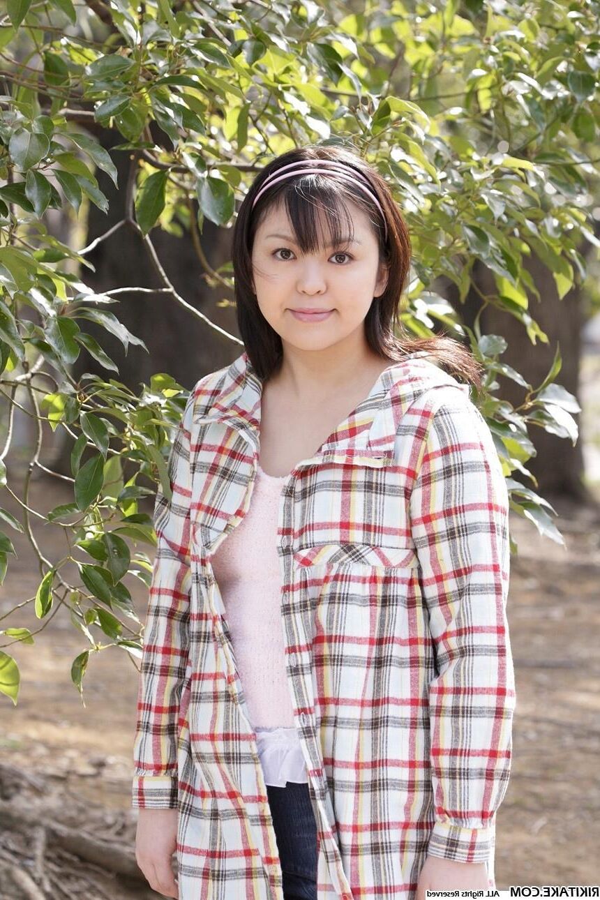 Modèle de nu japonais Momoha Hasegawa