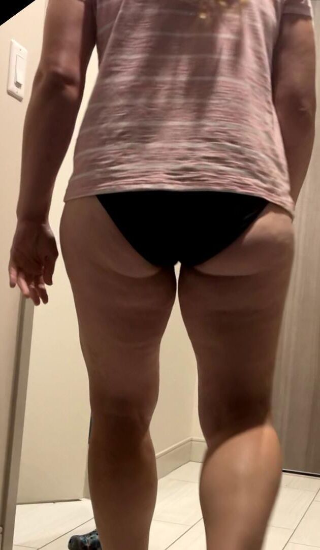 Milf Mom Bod Candids