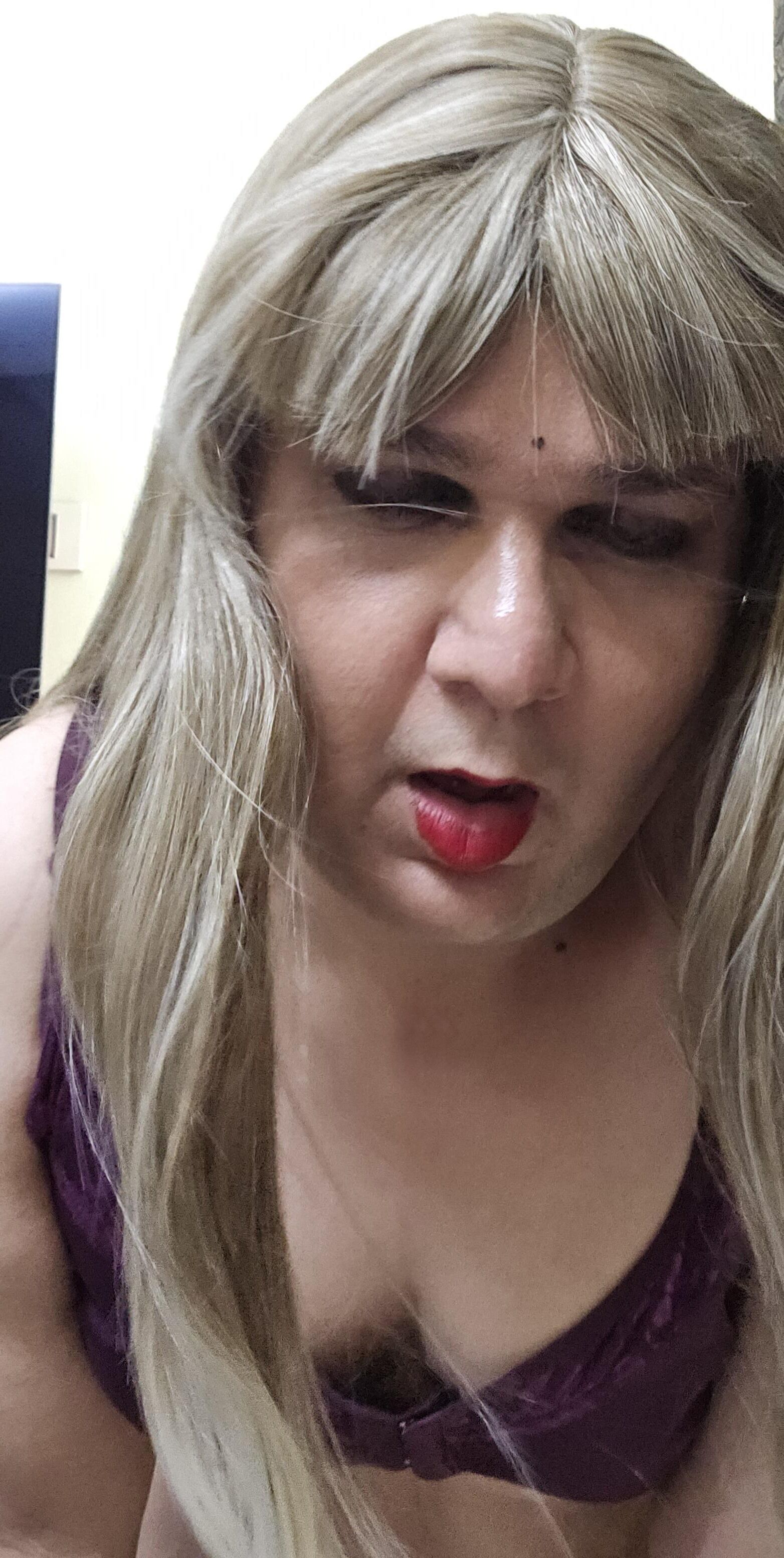 rubio transexual Monica M muestra el set