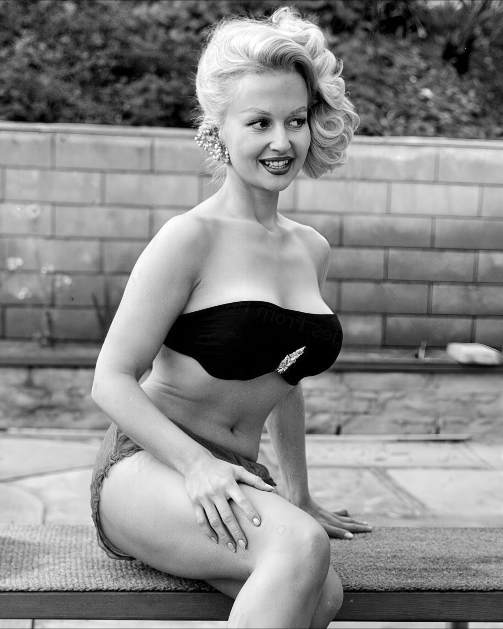A atriz vintage Greta Thyssen em Hiper Resolução