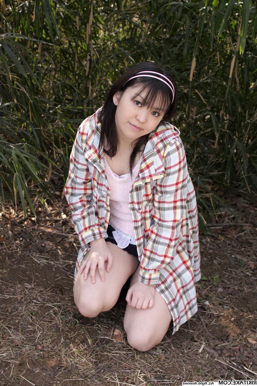 Modèle de nu japonais Momoha Hasegawa