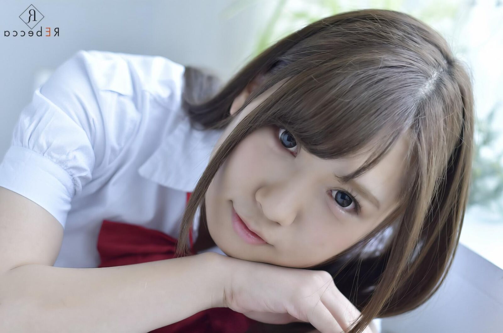 サリー・クサカ・レベッカはサリーを感じ、私を本物のセットにします。