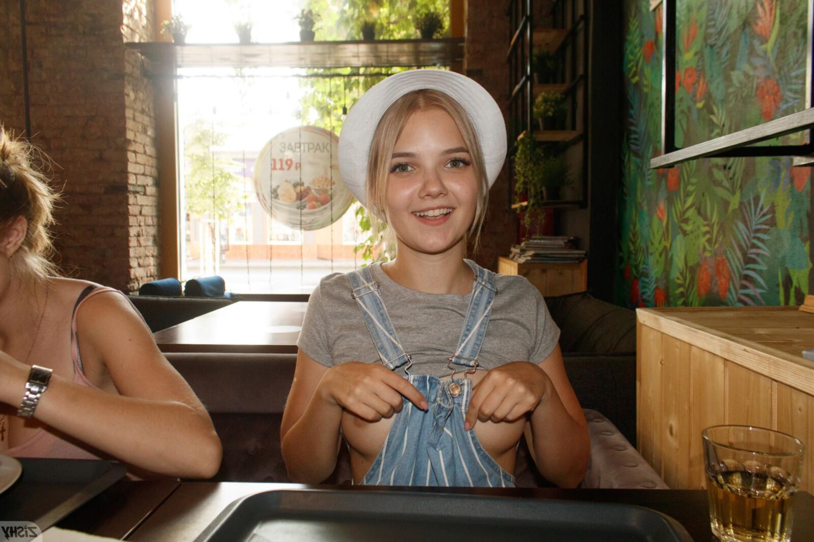 Diana and Victoria