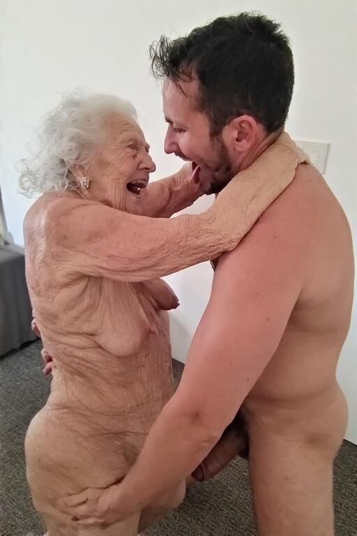 Веселье с бабушками