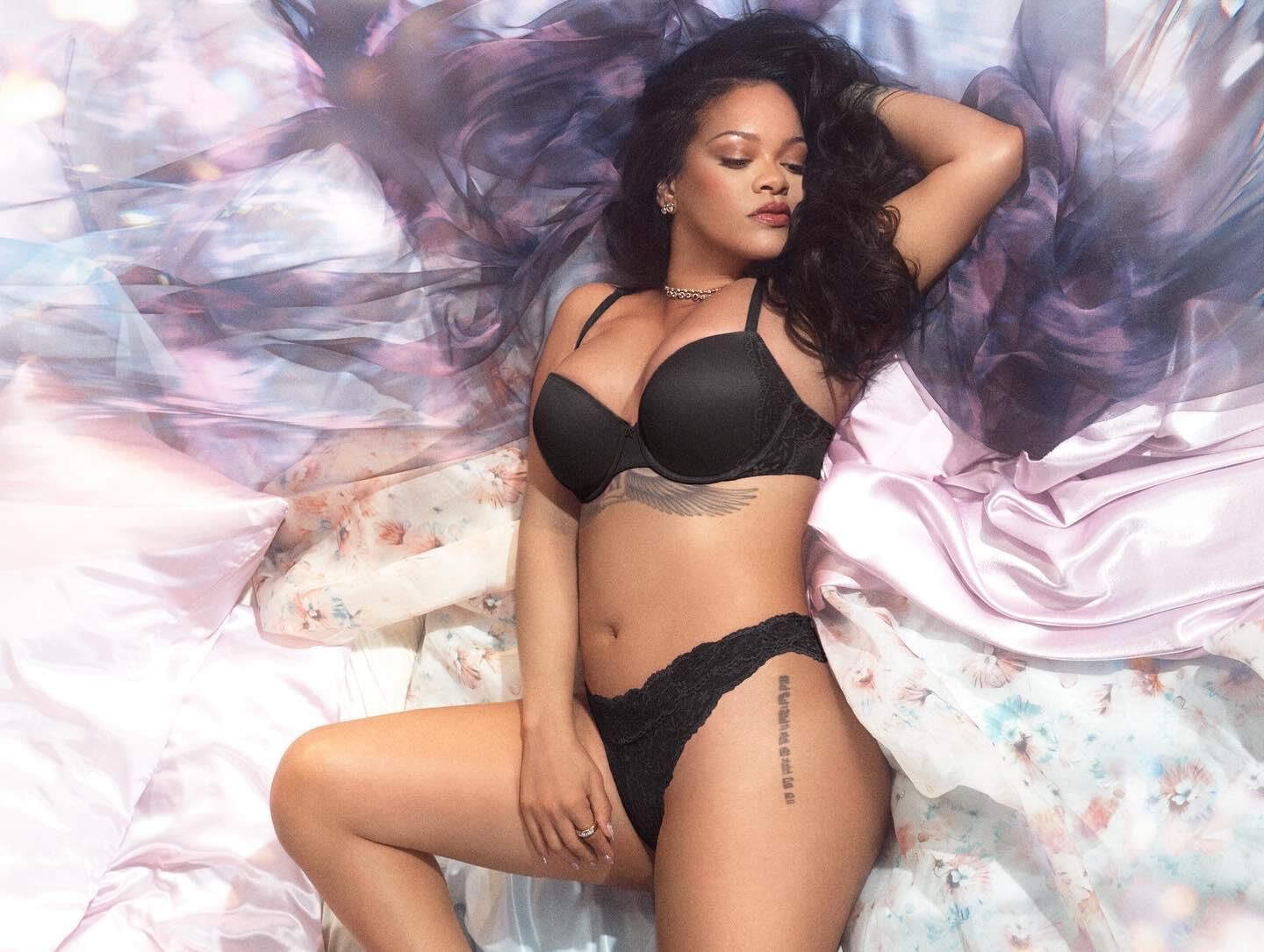 Rihanna für Savage X Fenty Mosaic Lace ()