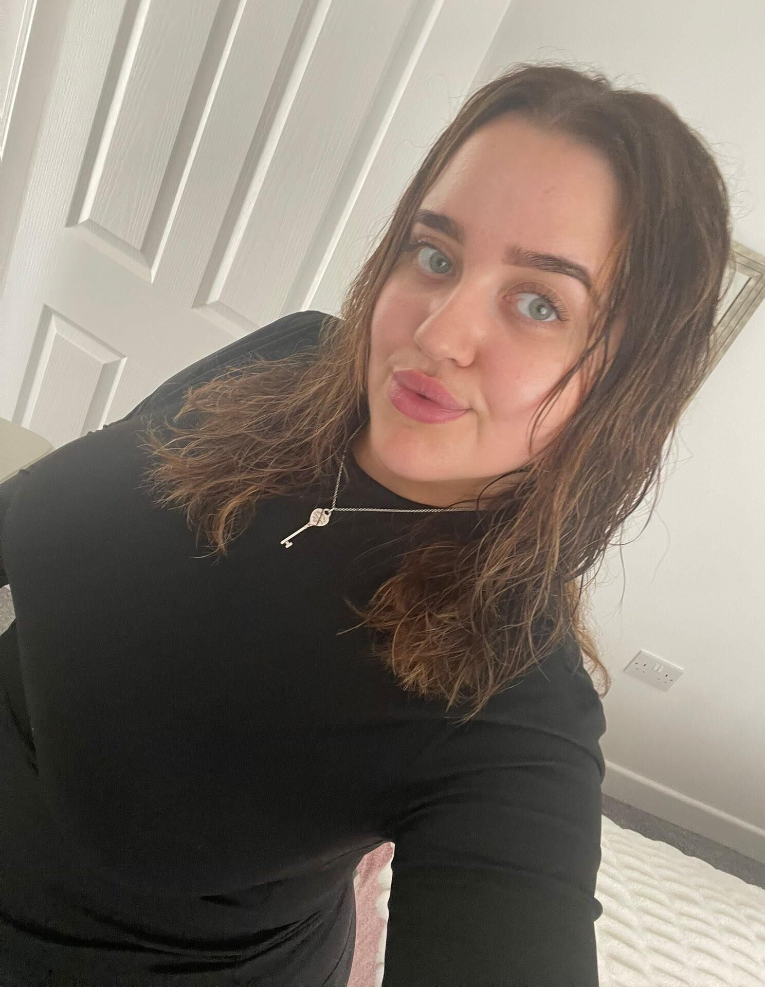 Gorgeous chubby uk slut cutie 