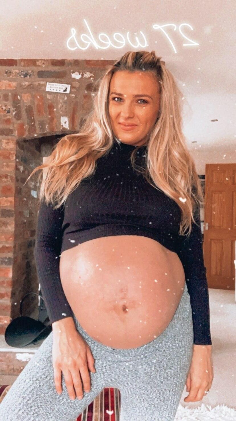 Stunning Pregnant Blonde 