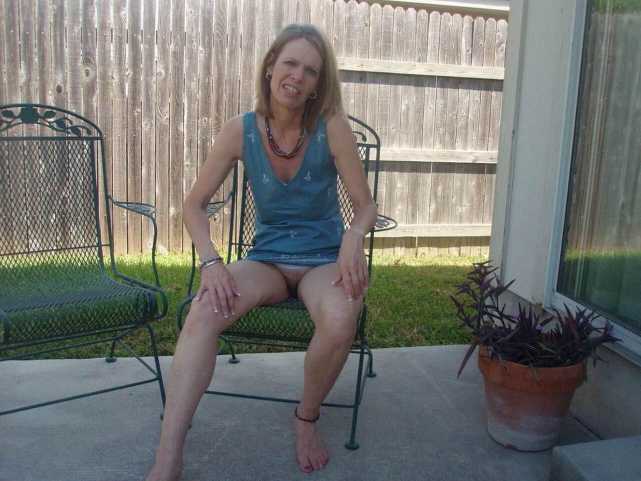 Real amateur wifes and girlfriends 