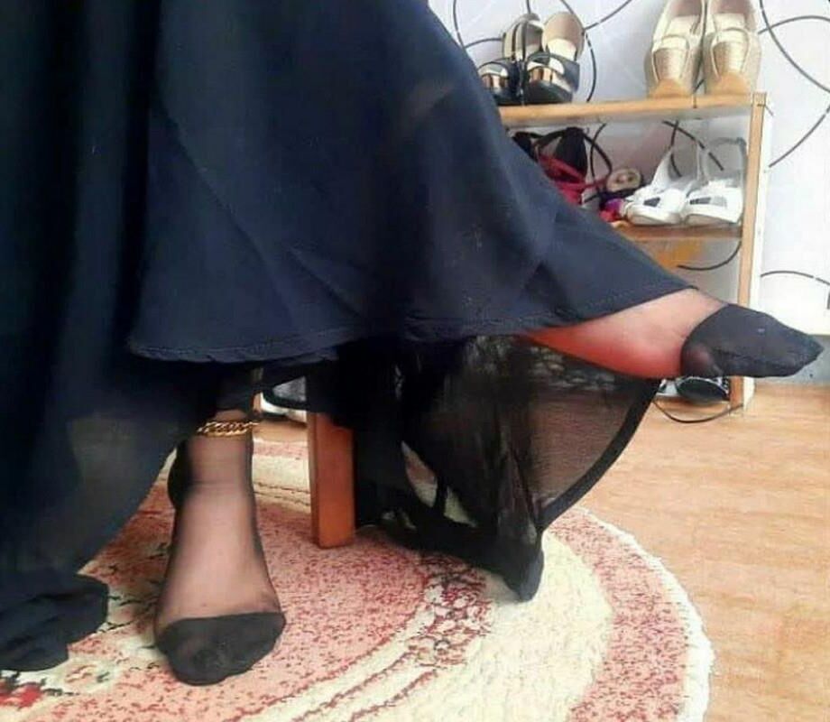 iranian nyloned feet