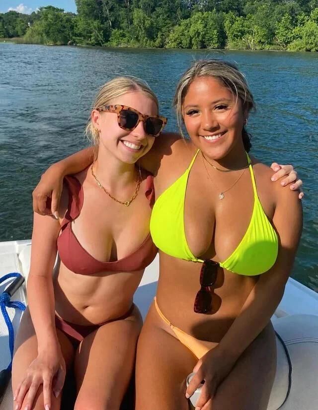 Bikini Girls 