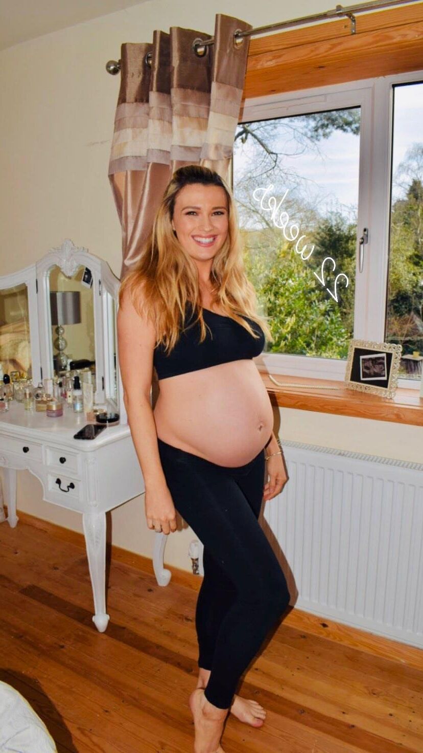 Stunning Pregnant Blonde 