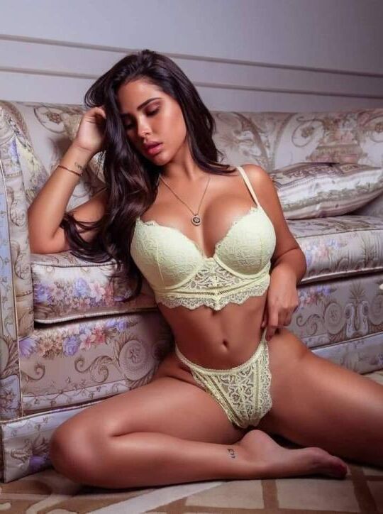 Lingerie Babes 