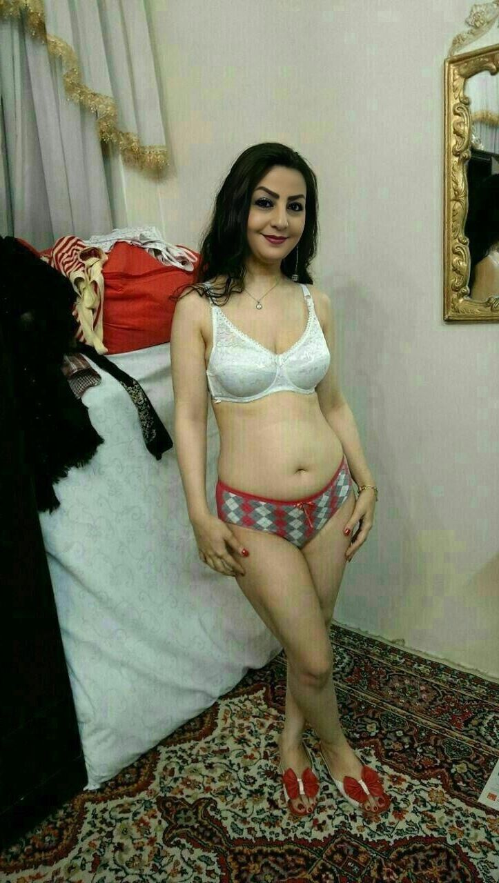 sexy iranian wife 