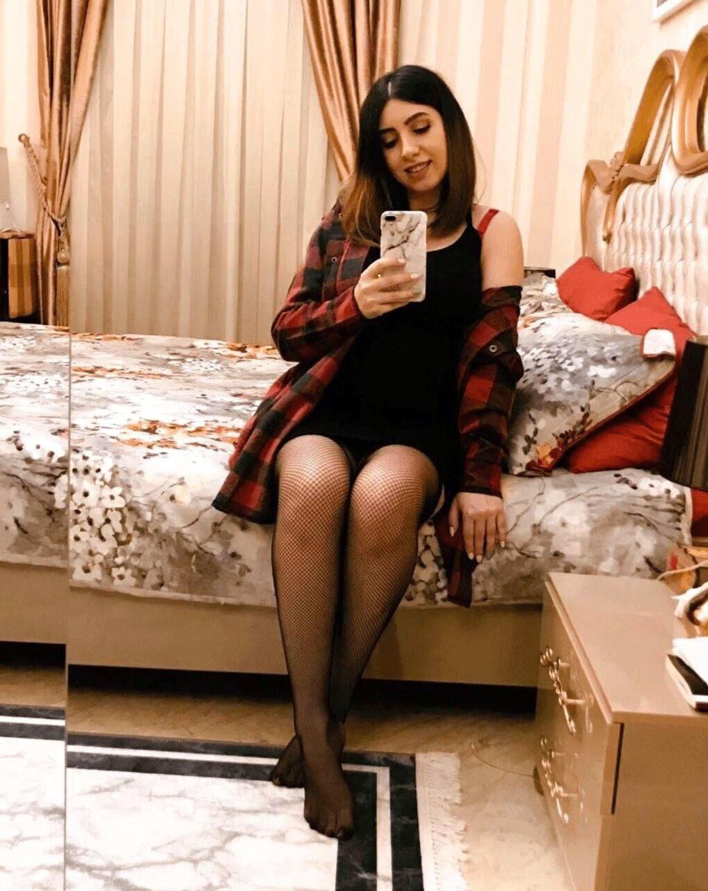 sexy iranian wife 