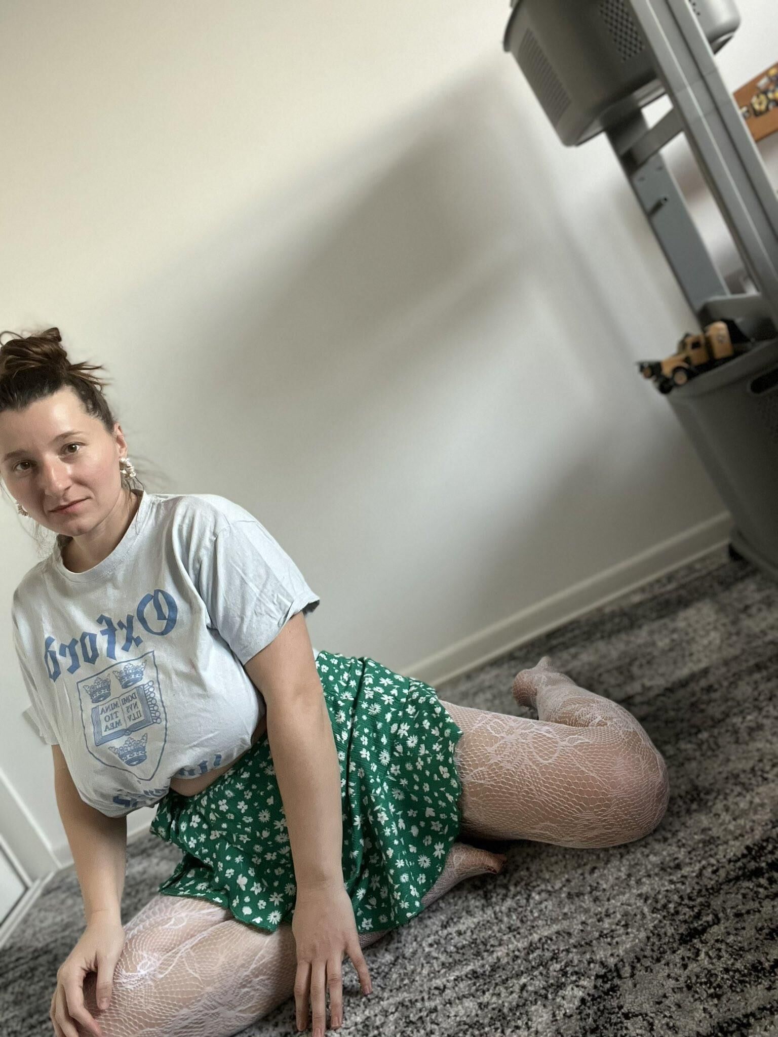 PUMA巨大なおっぱいウクライナのセクシーなブルネットミルフミックスホットショット