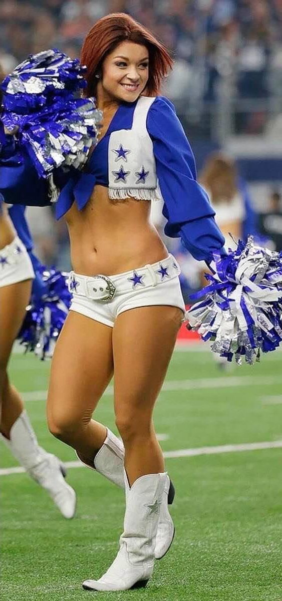 Holly Powell (Holly Marie Powell)