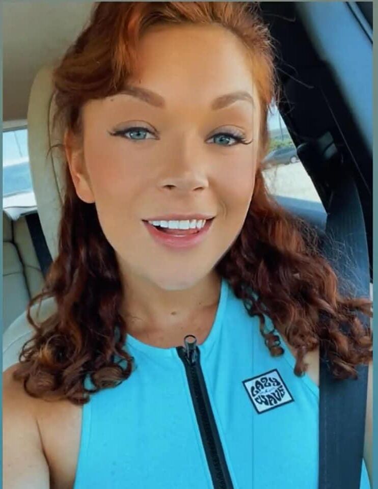 Holly Powell (Holly Marie Powell)