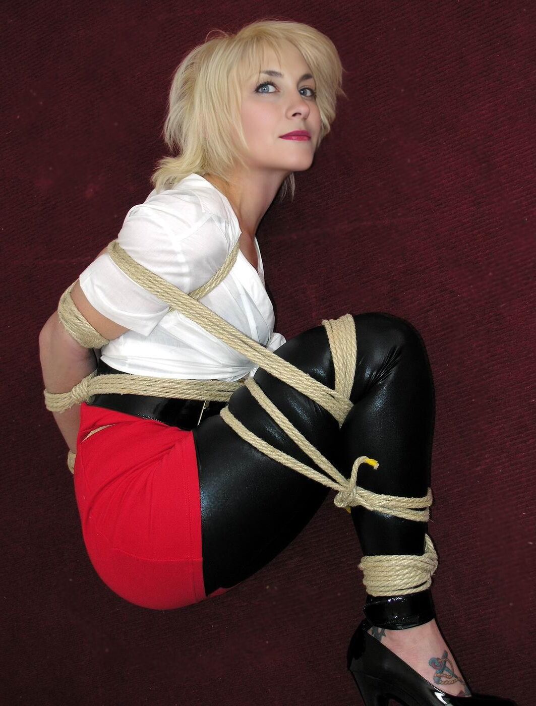 Meine lesbische Liebe Anne Emile entdecken Bondage