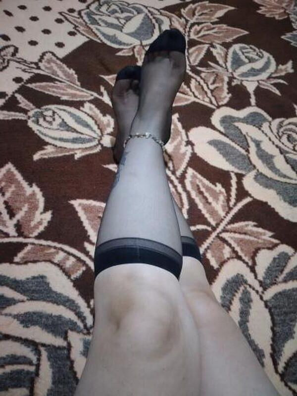 iranian nyloned feet