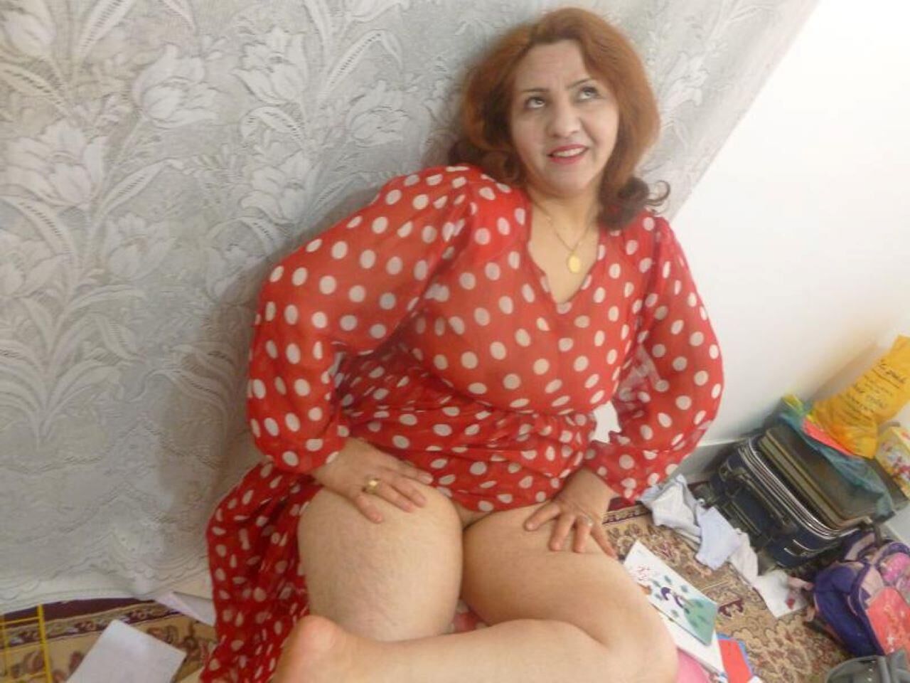 sexy iranian wife 