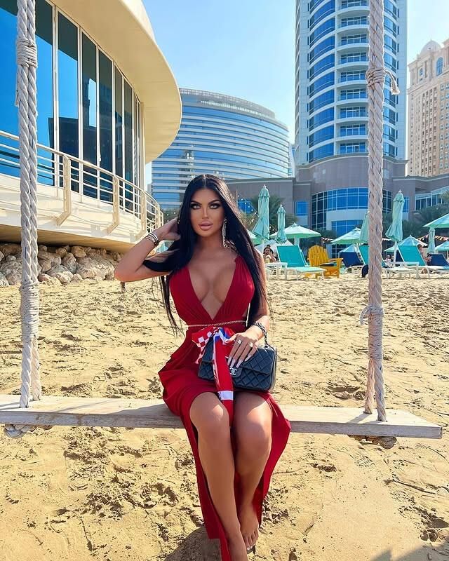 Croatian Blue Eyed Bimbo