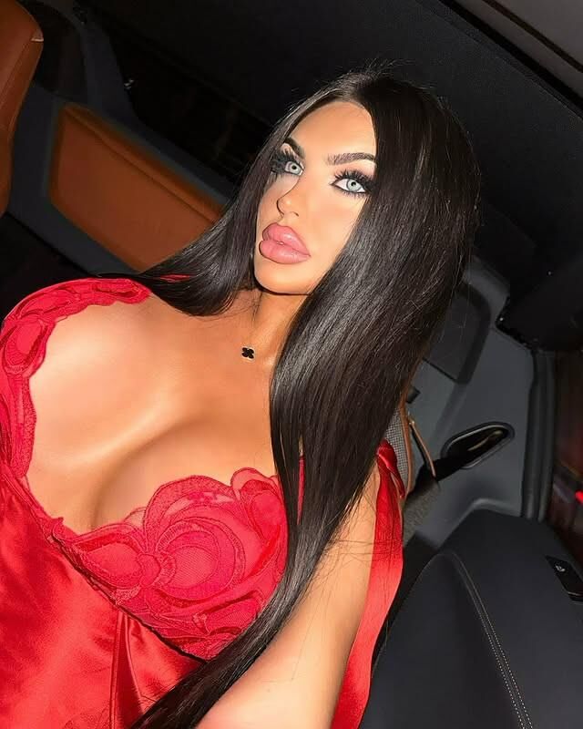 Croatian Blue Eyed Bimbo