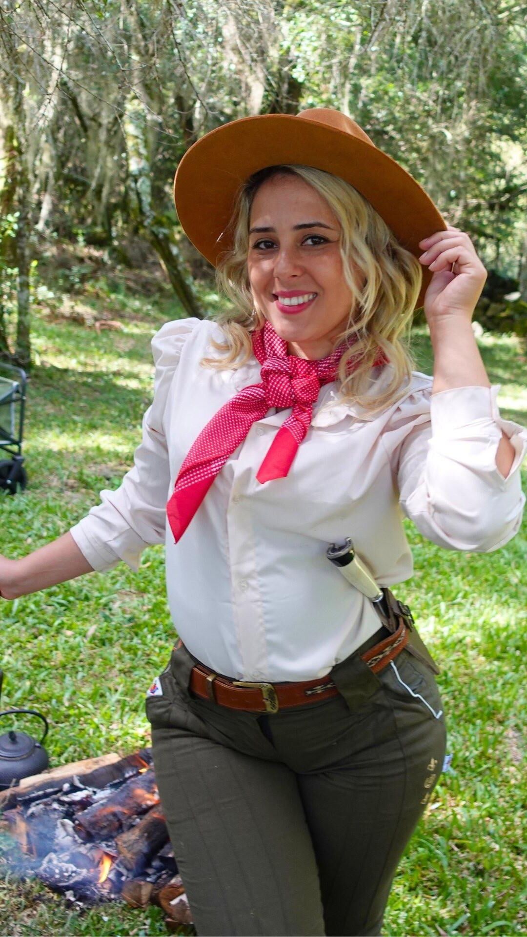 ブラジルの大きなお尻のおっぱいアナルブロンドYouTuber Girl Mixed Hot Phot