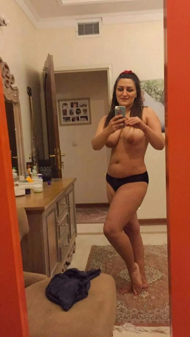 sexy iranian wife 