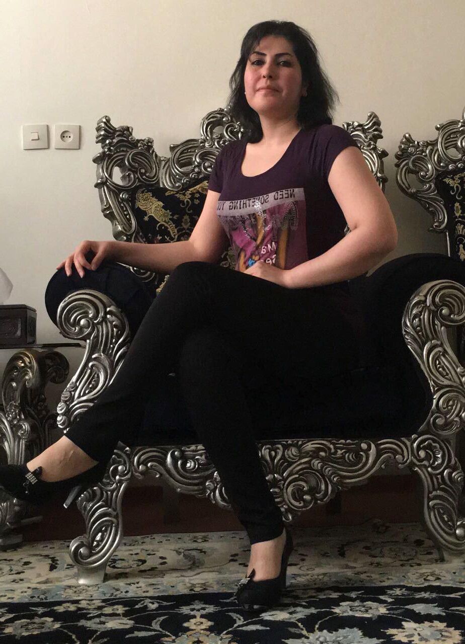 sexy iranian wife 