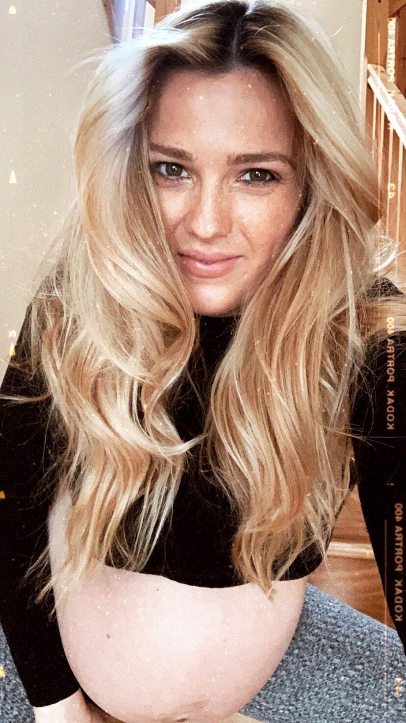 Stunning Pregnant Blonde 
