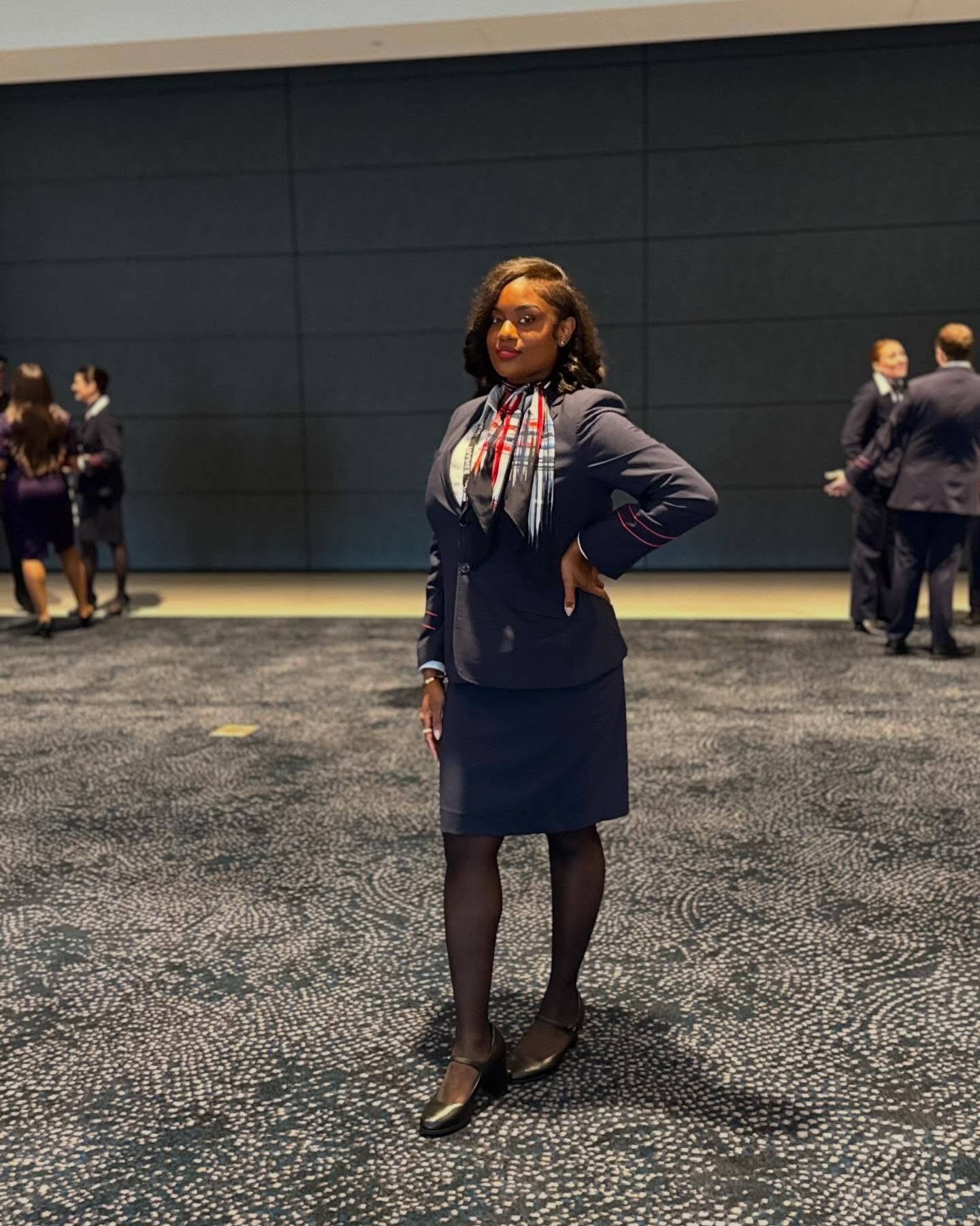 Ebony Flugbegleiter