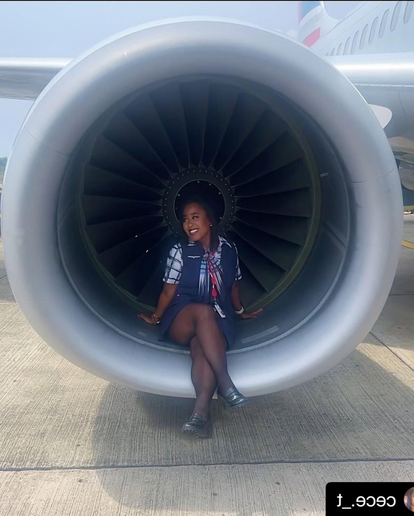 Ebony Flugbegleiter