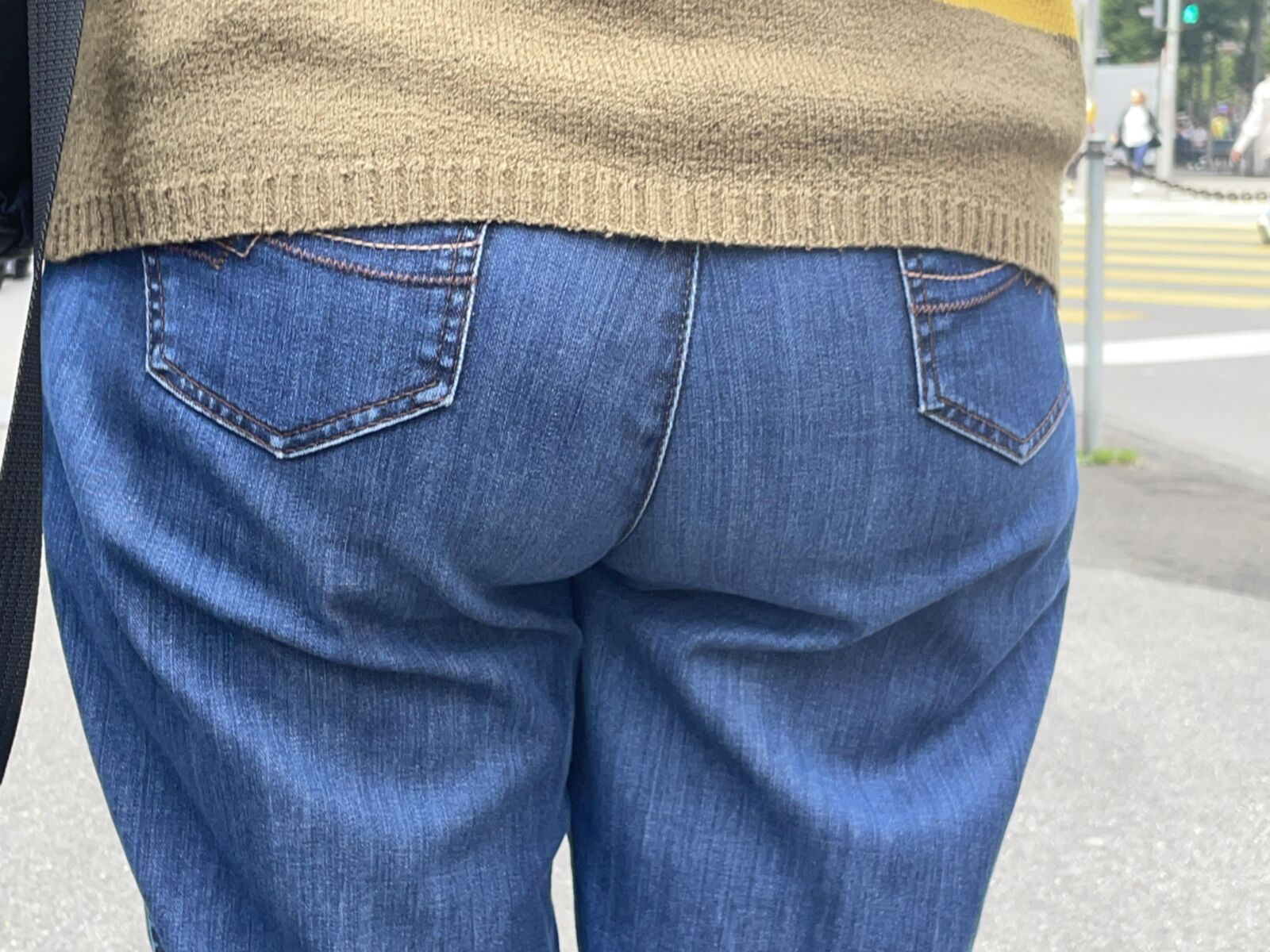 Gilf with wobbly hips