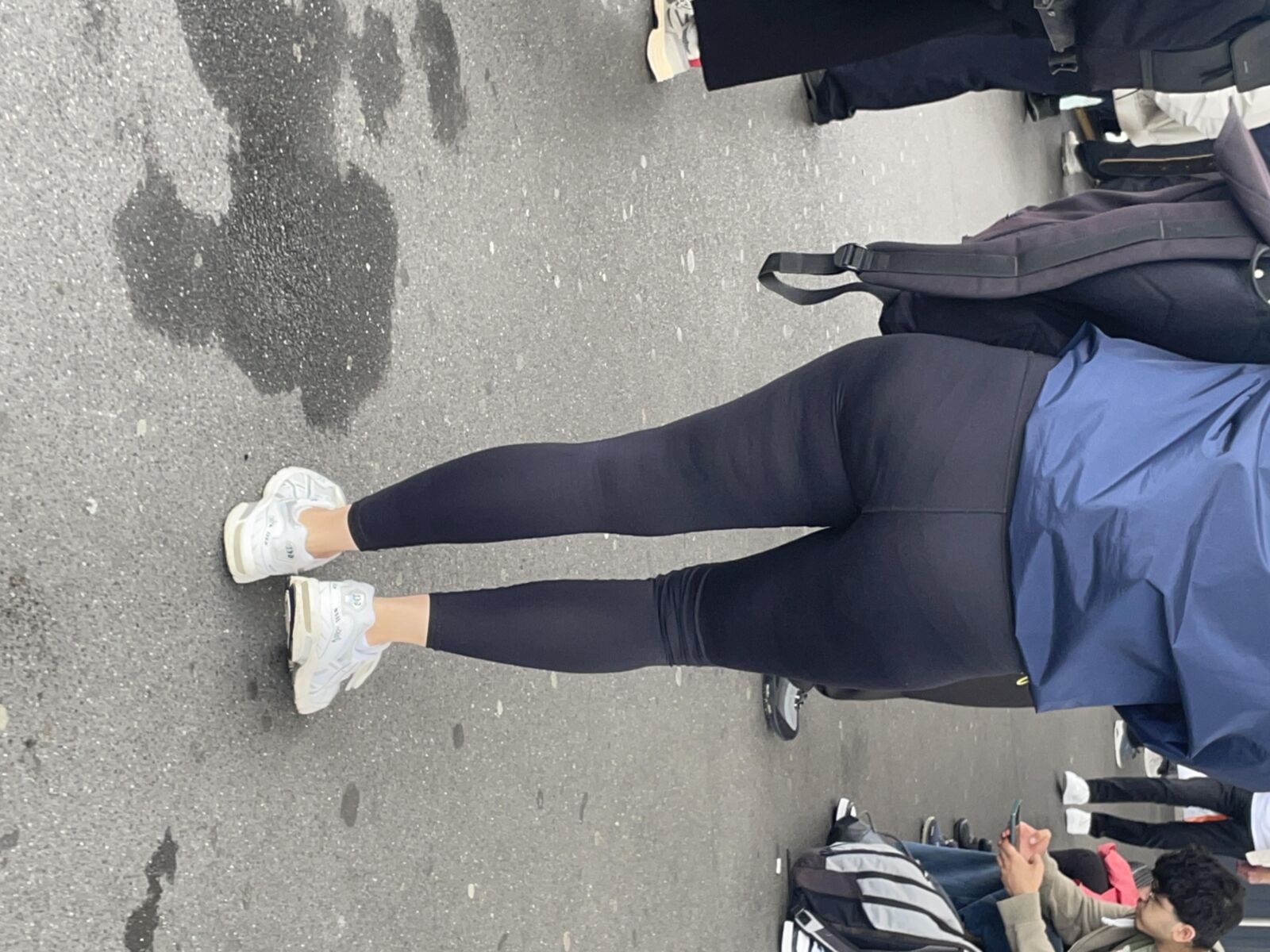 Bunny MILF ( ass candid )
