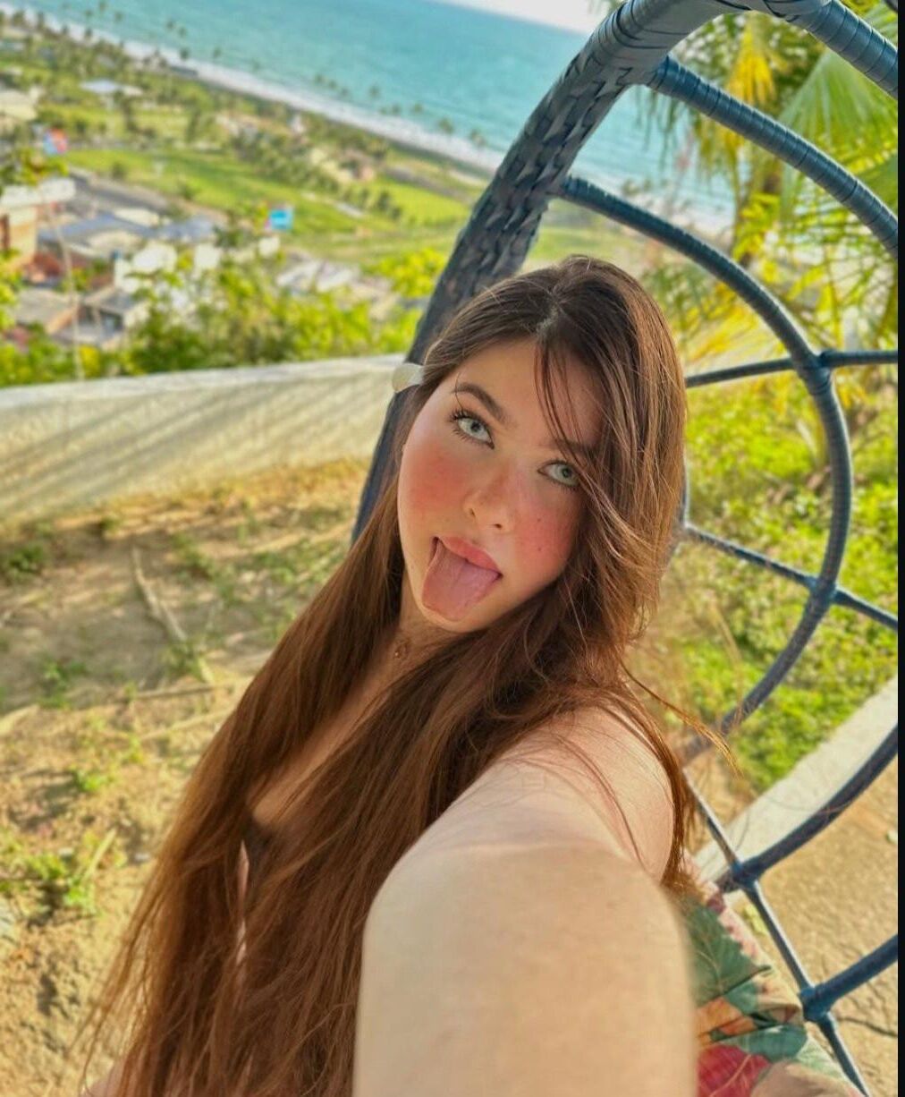 Nicolle Caroline 